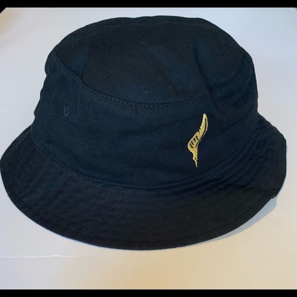 Black Bucket Hat- OS - Picture 3 of 5